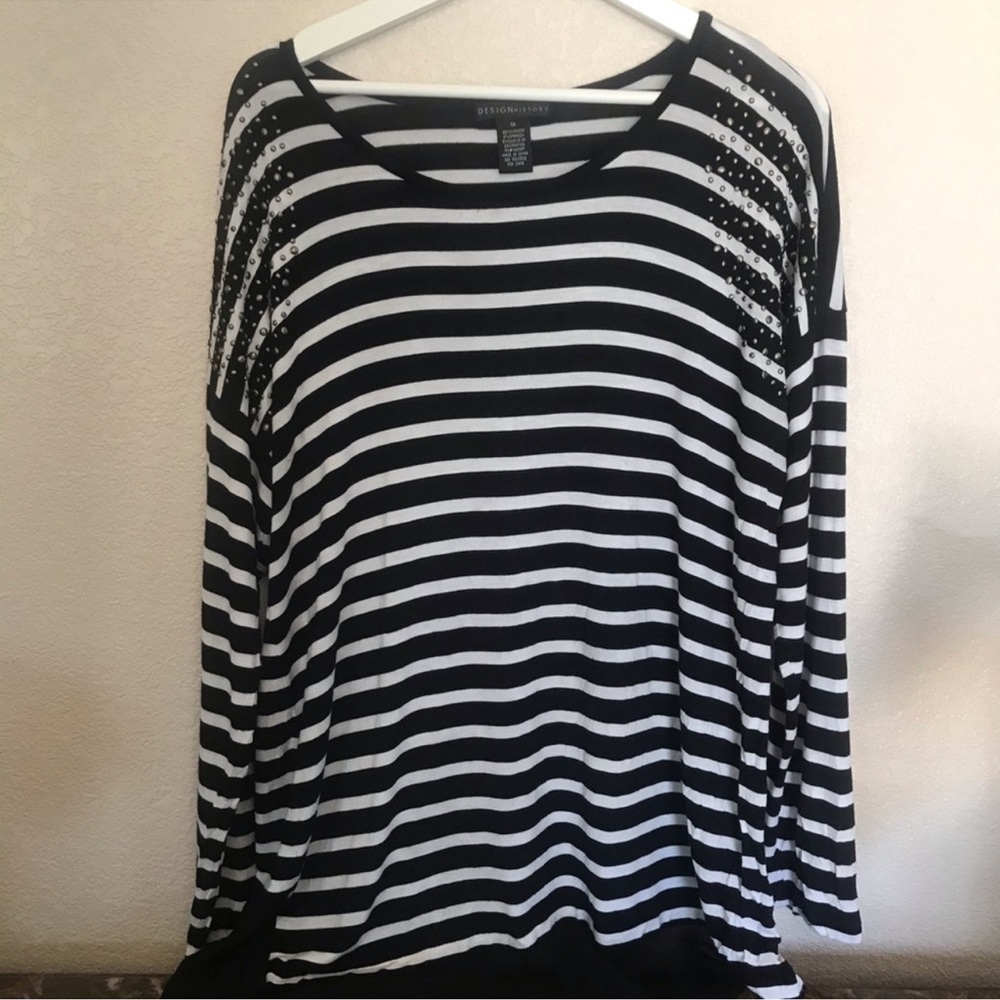 Design History Black and White Striped Long Sleeve Top